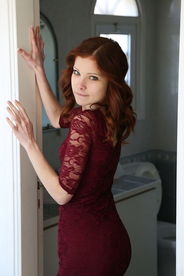 Уляна, 24